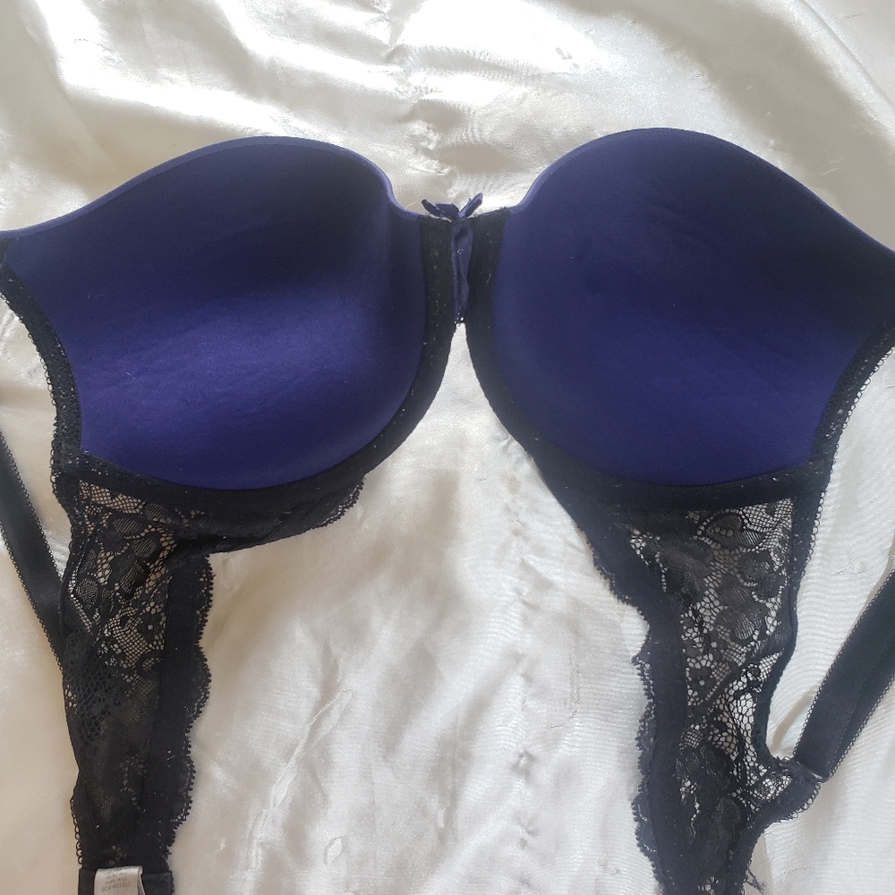 Victoria's Secret Limited Edition Fantasy Set - Picture 3 of 10